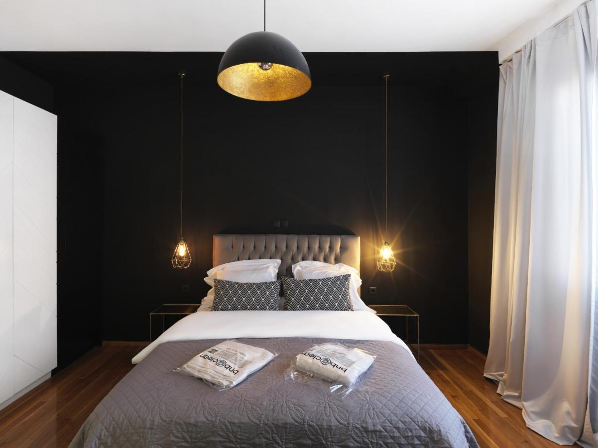 Athenian Apartment In The Center With Jacuzzi Exteriér fotografie